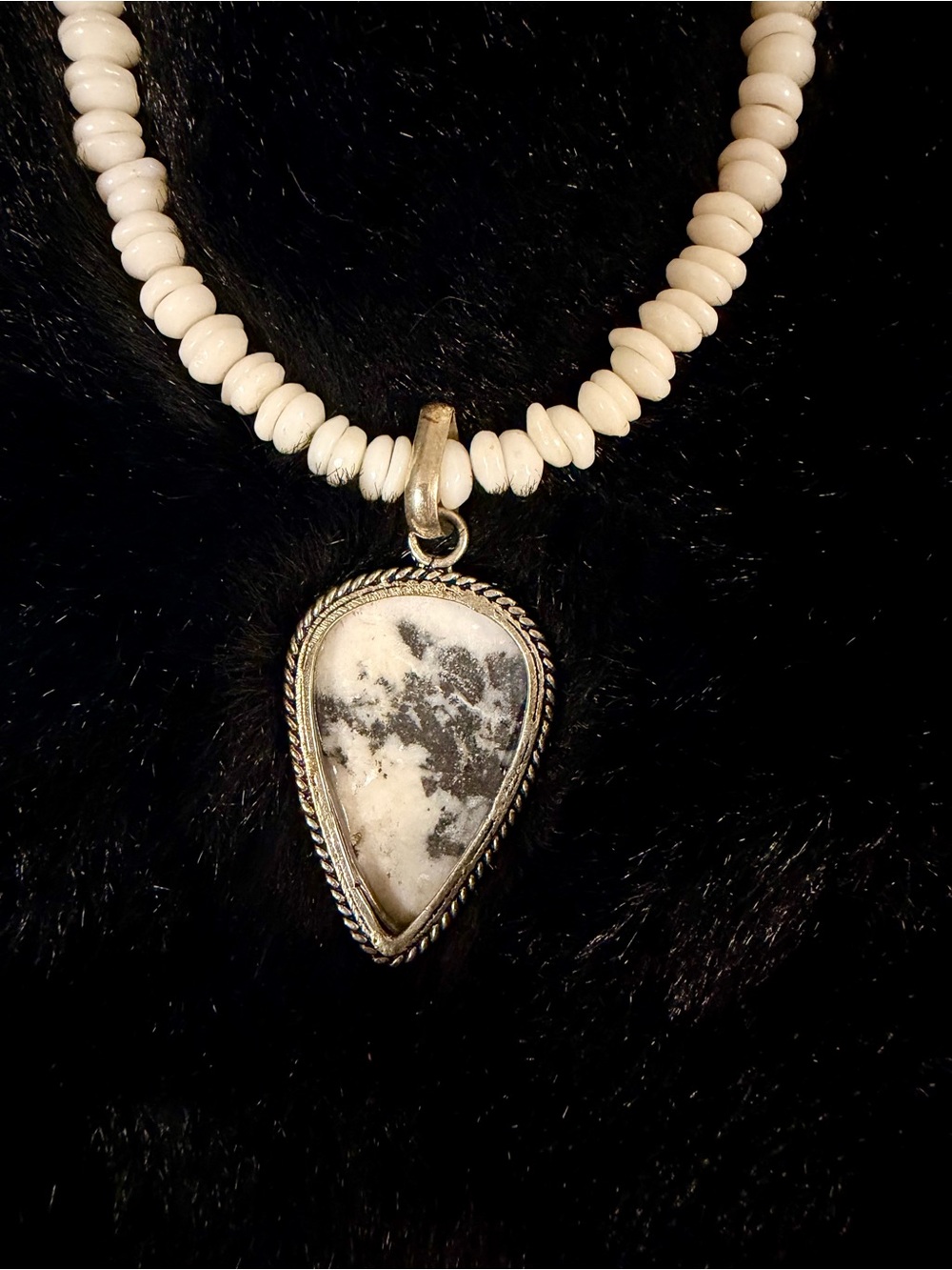 925 Sterling Silver Pendant Beaded Necklace white buffalo Native American - Picture 4 of 6
